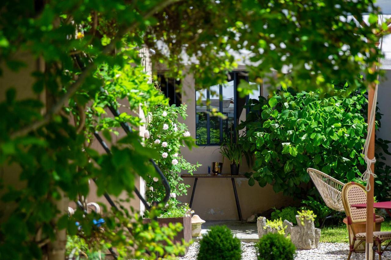 Cote Jardin, Chambres D'Hotes B&B Le Pont-de-Beauvoisin Bagian luar foto